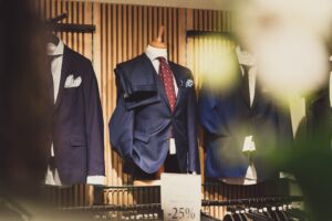 Read more about the article Launching Your Own Clothing Business: A Step-by-Step Guide
